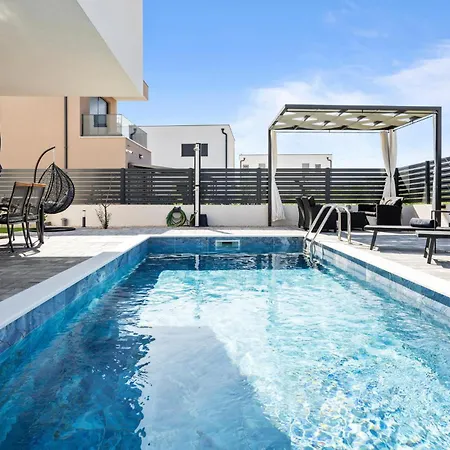 Awesome In With Outdoor Swimming Pool Holiday home *